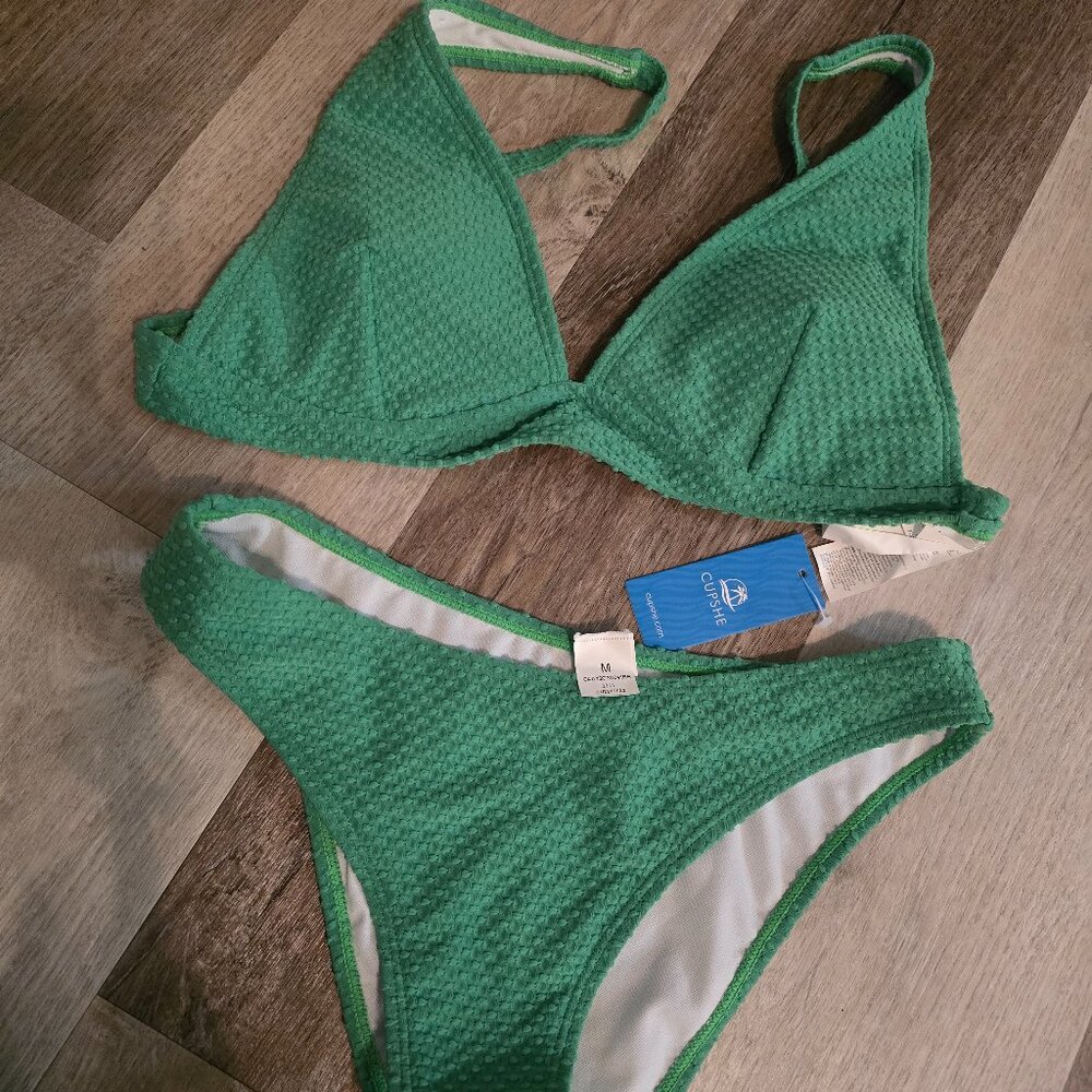 NWT Cupshe Medium Green Textured Bikini Set